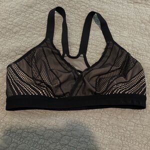 Lululemon Spirts Bra, Size 36 B
